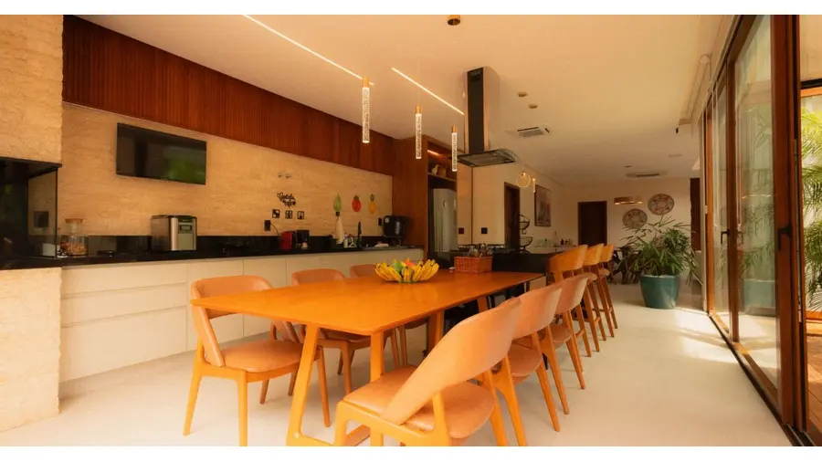 Reforma de cozinha no Bairro Santana, Porto Alegre, com planejamento de layout, revestimentos, instalações e acabamentos