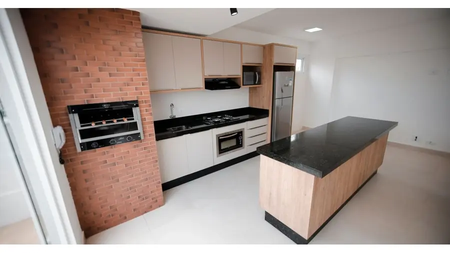 Reforma de cozinha no Bairro Mont'Serrat, Porto Alegre com planejamento de layout, revestimentos, instalações e acabamentos