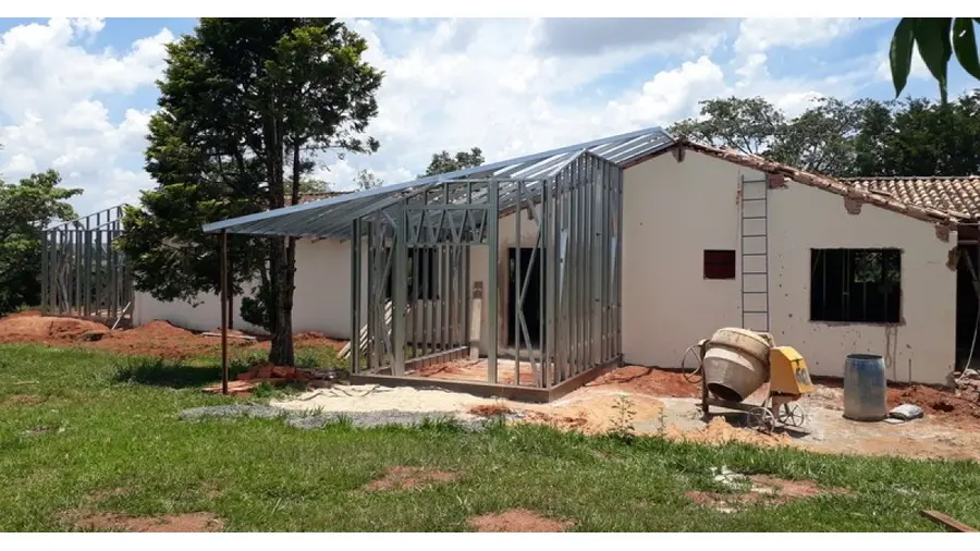 Obra de ampliação - Metal Light
